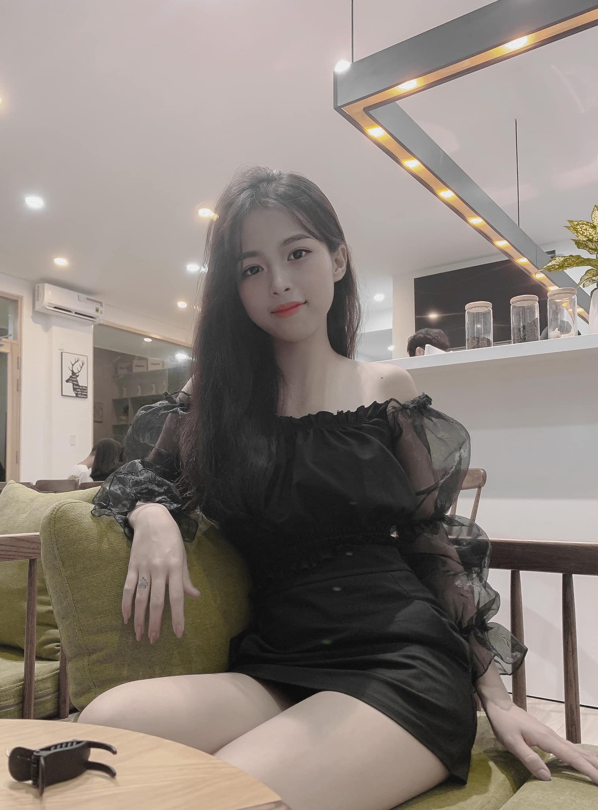 Trần Kiều không vẽ cho mình những hình xăm hầm hố trên cơ thể.