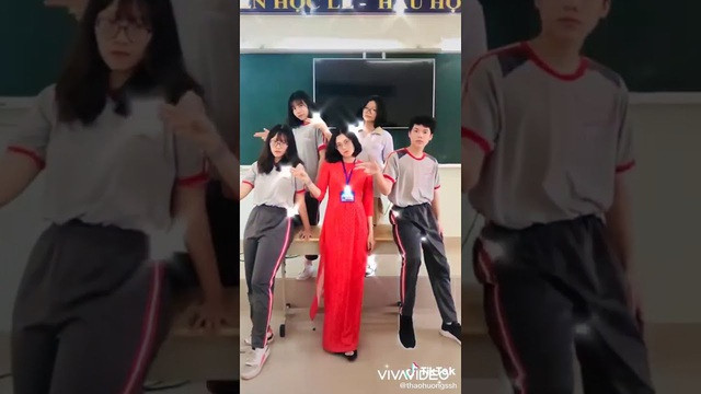 Những video của cô giáo hot girl Thảo Hương đều rất vui tươi, sinh động, truyền tải năng lượng tích cực cho người xem.