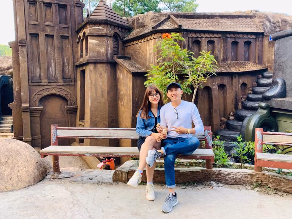 Diệu Ly và “chồng yêu” năm đó quen nhau qua game và chỉ yêu qua mạng xã hội chứ chưa một lần gặp mặt.