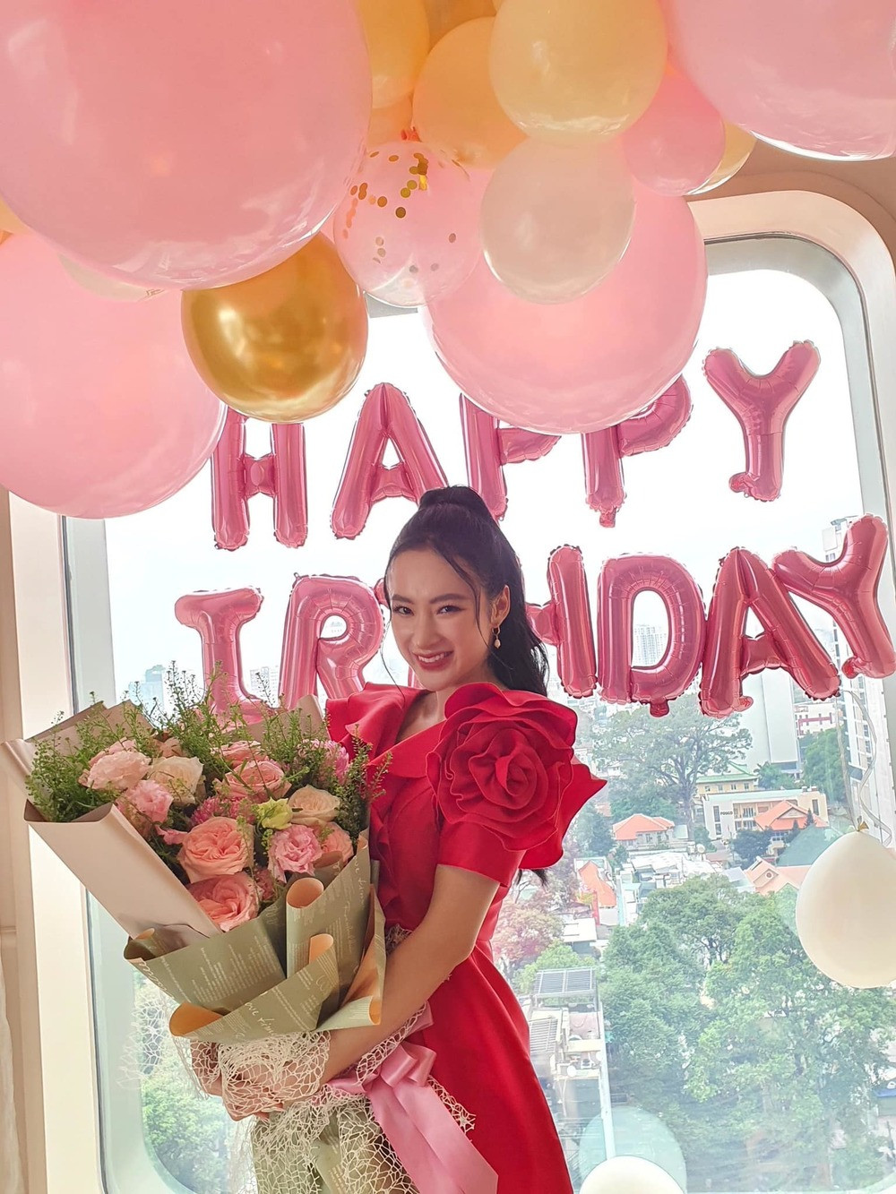 Những bức ảnh gần đây của người đẹp này khiến nhiều người phải thốt lên bởi nhan sắc mặn mà, thần thái đỉnh cao.