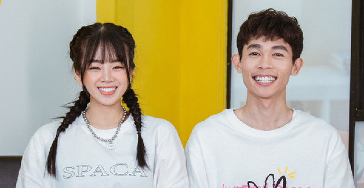 Tuy nhiên mới đây, fan của hot couple "búp bê" DJ Mie và bạn trai đã không khỏi lo lắng khi nhận ra những động thái lạ trên trang cá nhân của 2 người, khiến dân tình đặt ra nghi vấn "đường ai nấy đi".