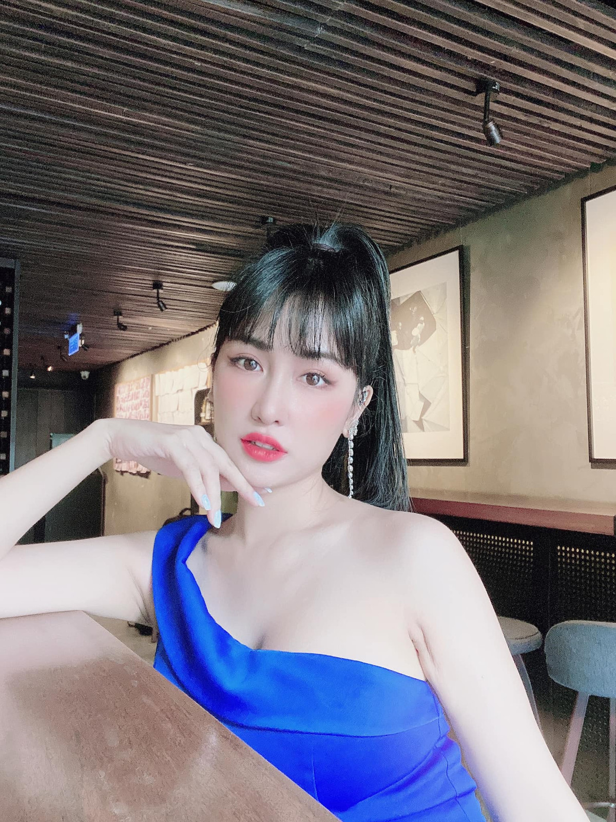 Sau hơn 10 năm làm DJ, hiện tại Trang Moon đã gặt hái được khá nhiều thành công trong sự nghiệp. Ngoài ra cô còn từng thử sức kinh doanh lounge và bar nhưng đều thất bại do bị lừa từ những người bạn mình tin tưởng.