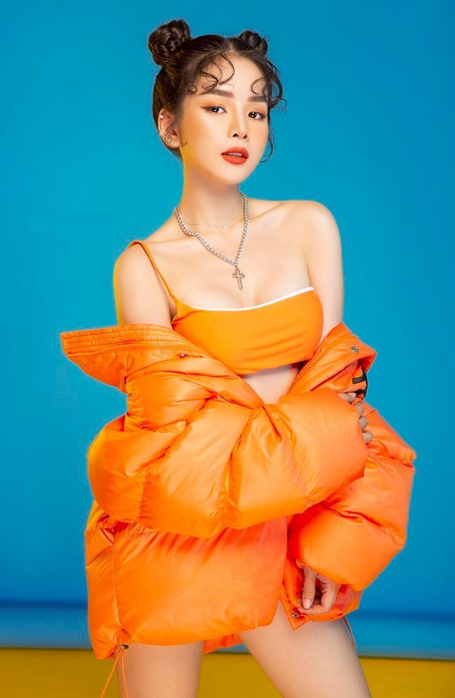 Sau nhiều năm lấn sân vào showbiz và trở thành nữ DJ nổi tiếng, Mie đã mua được một căn nhà trị giá khoảng 3-4 tỷ và đã tậu xe hơi riêng cho mình.