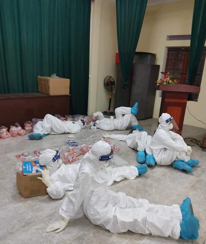 Trong thời gian chiến đấu với dịch bệnh, chị luôn nhận được nguồn động viên to lớn từ gia đình, đặc biệt là cô con gái nhỏ.