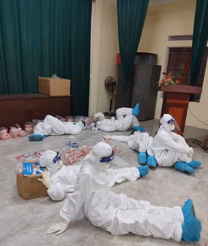 Trong thời gian chiến đấu với dịch bệnh, chị luôn nhận được nguồn động viên to lớn từ gia đình, đặc biệt là cô con gái nhỏ.