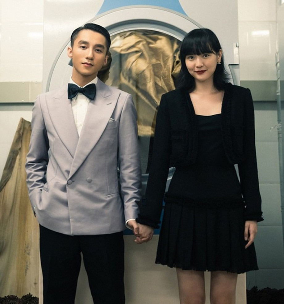 Mới đây nhất là drama giữa Sơn Tùng - Hải Tú - Thiều Bảo Trâm, trong đó nàng hot girl Hải Tú chính là chủ nhân của cụm từ "trà xanh" trở thành hot trend trên MXH thời gian qua.