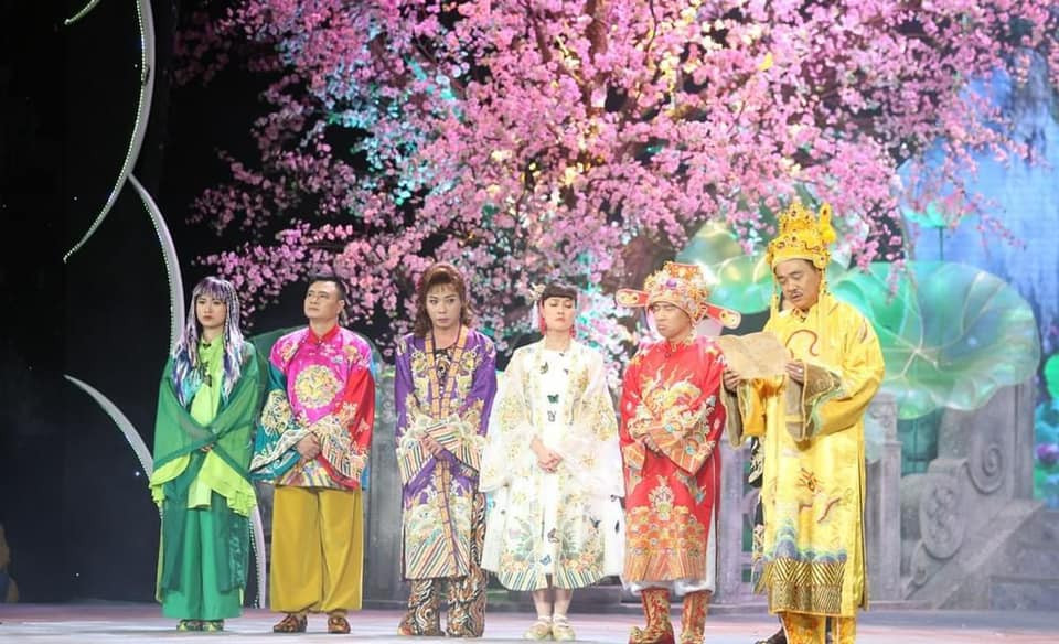 Sau khi kết thúc chương trình, nhiều câu nói hay của Táo Quân 2021 đã được lan truyền chóng mặt ngay sau khi chương trình kết thúc. Ảnh: FB Tự Long