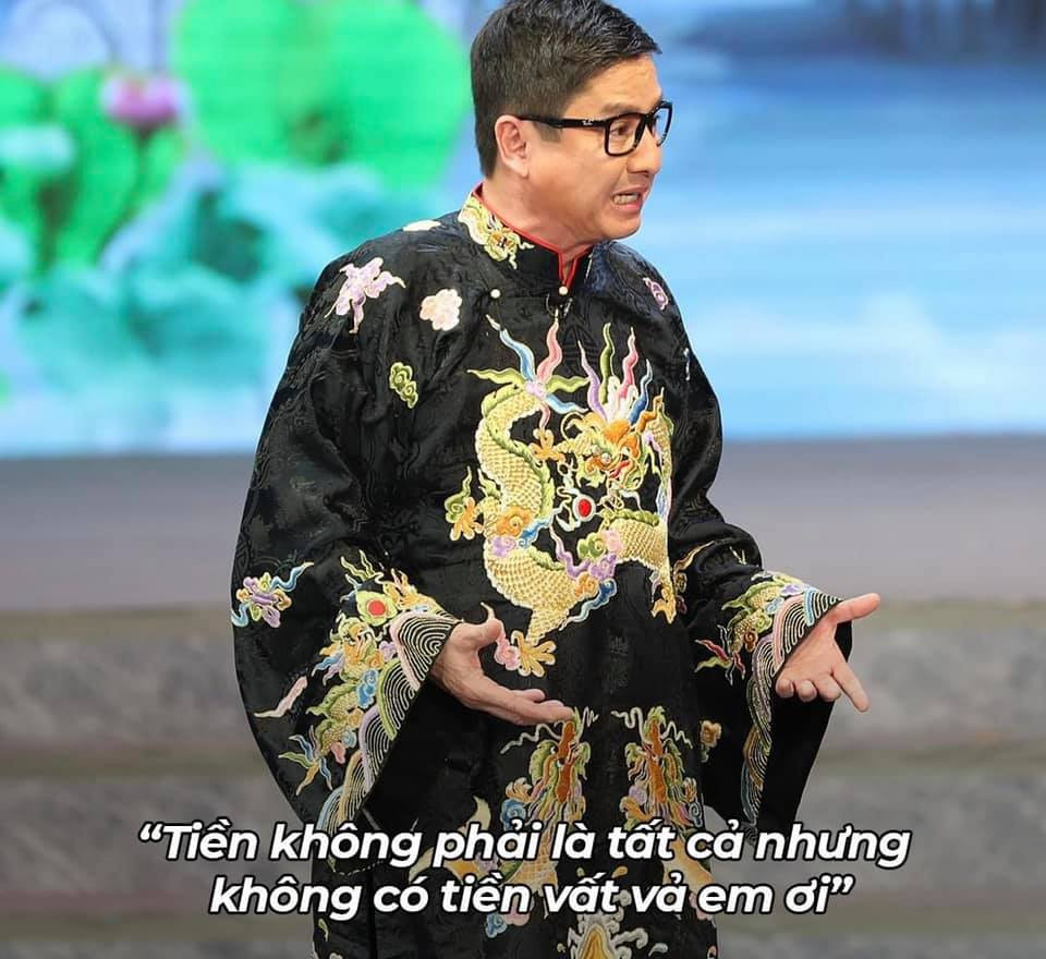Câu nói của “Táo Giáo dục” Chí Trung đã được cư dân mạng hưởng ứng nhiệt tình :"Tiền không phải là tất cả nhưng không có tiền vất vả em ơi". Ảnh: 2003