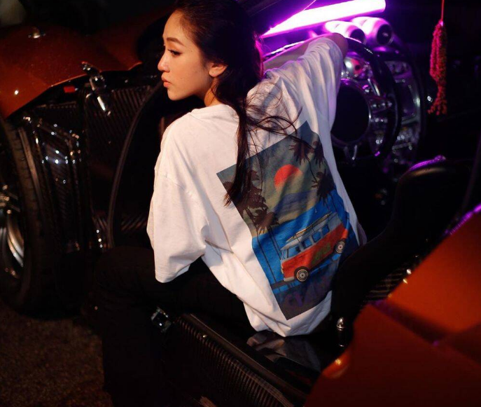 Joyce Phạm từng xuất hiện bên chiếc siêu xe có gía hơn 80 tỷ đồng cùng hàng loạt món đồ hiệu đắt đỏ.