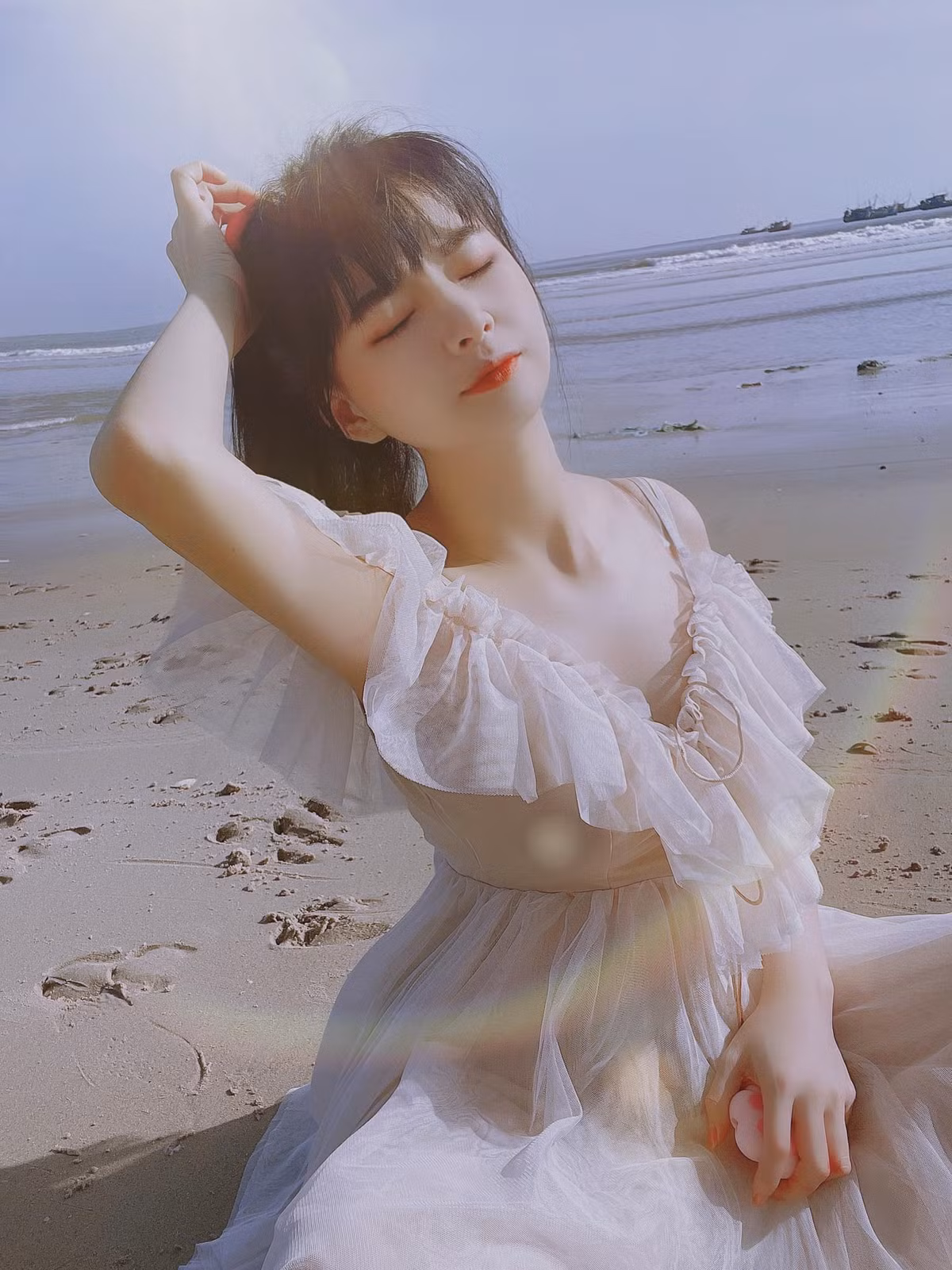 Nữ streamer sở hữu một chất giọng đặc biệt khiến cô nàng luôn được cộng đồng mạng thích thú.