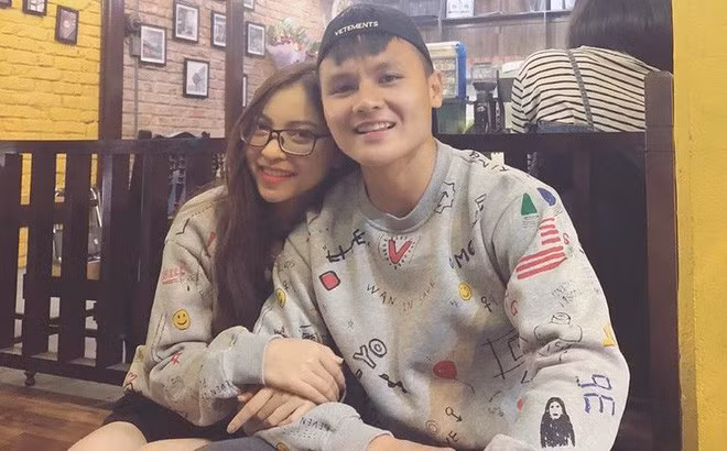 Tình cũ Quang Hải công khai thả "cẩu lương" bên người mới Tinh cu Quang Hai cong khai tha