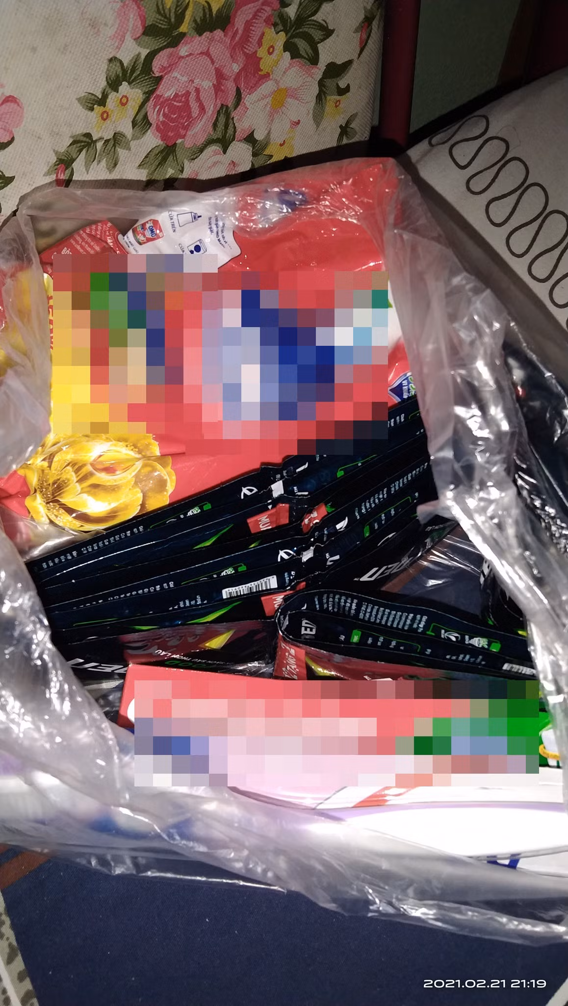 Đợt nhập ngũ năm 2021 sẽ diễn ra và ở thời điểm hiện tại, các thanh niên trai tráng có giấy triệu tập đã chuẩn bị mọi tư trang cần thiết, sẵn sàng lên đường. Ảnh: Lê Thành Tâm