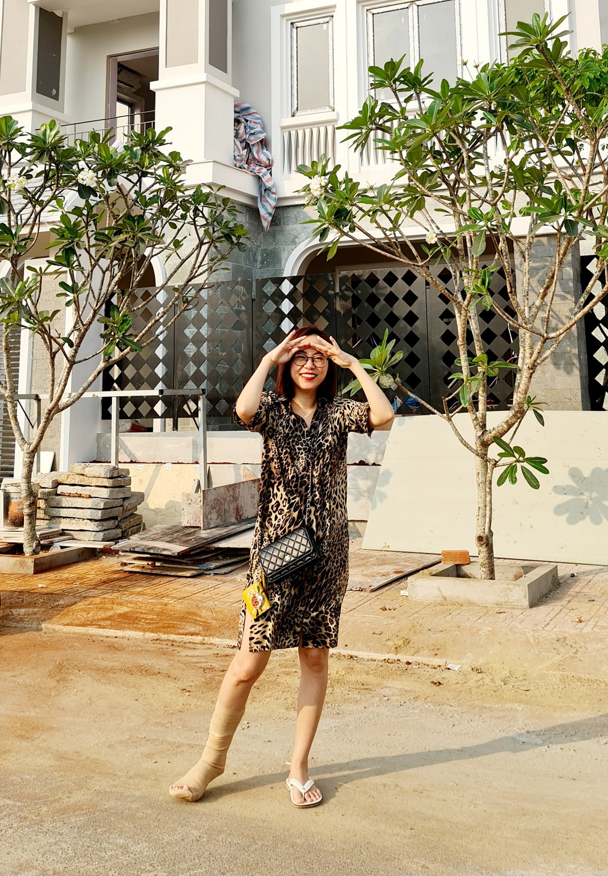 Với phong cách tươi trẻ và yêu đời này, ít người tin rằng cô đã ngoài 40 tuổi.