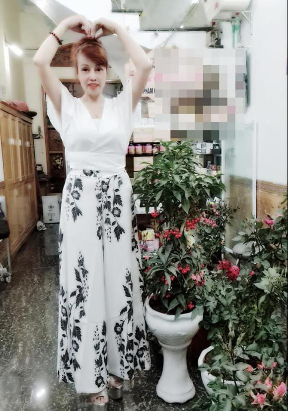 Giống như nhiều chị em phụ nữ khác, cô Thu Sao cũng thường xuyên sử dụng app để chụp và đăng ảnh lên mạng. Qua phần mềm chỉnh sửa nên nhan sắc của chị Sao được khen ngợi hết lời.