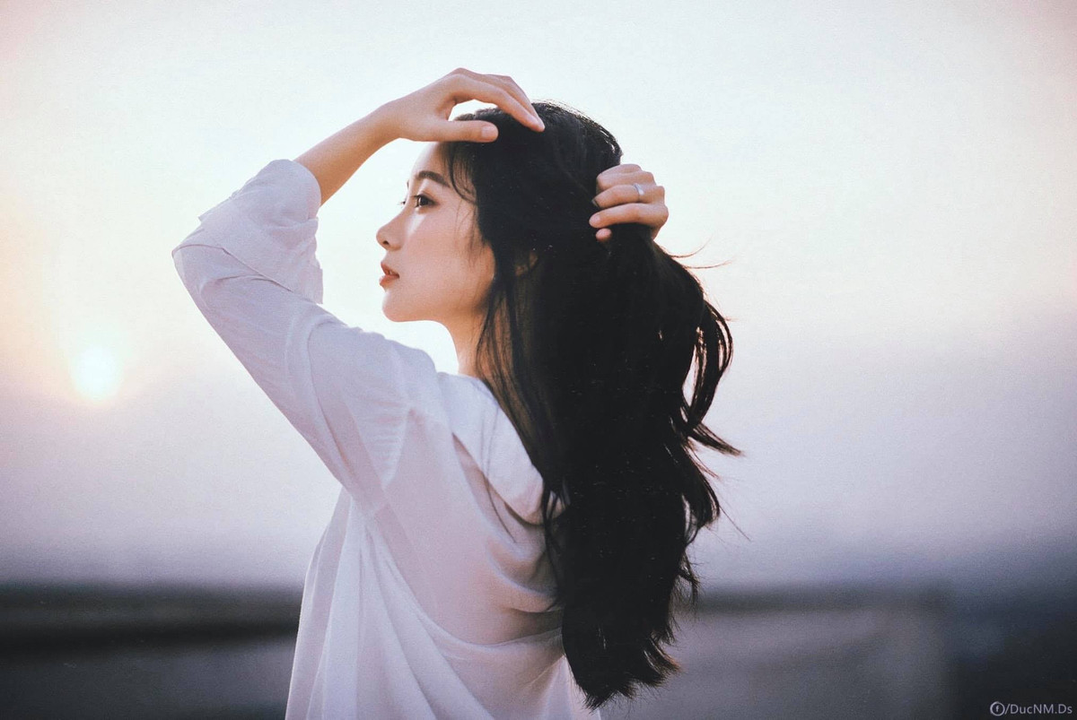 Sau 3 năm làm nghề, nữ giáo viên xinh đẹp đã trở thành một cái tên không mấy xa lạ của không ít các bạn trẻ yêu ảnh muốn ghi lại khoảnh khắc và lưu giữ thanh xuân của mình.