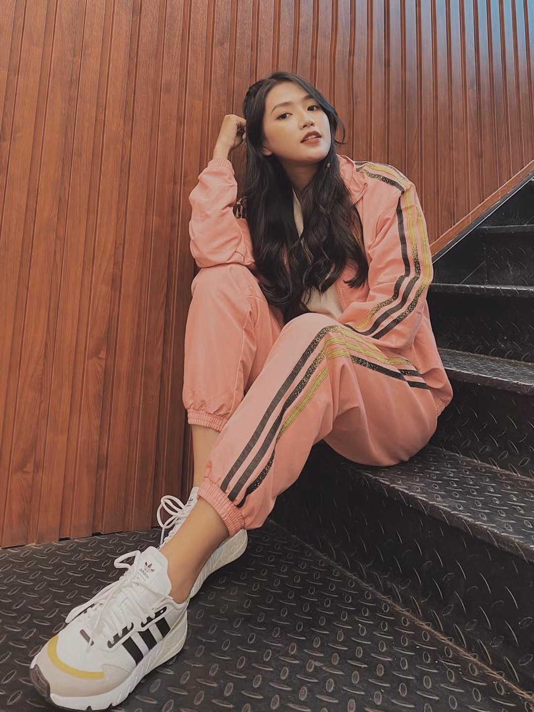 Xuất thân là một diễn viên trẻ của kênh Youtube FapTV, An Vy nhanh chóng thu hút mọi người nhờ ngoại hình sáng, gương mặt xinh đẹp, hồn nhiên và vô cùng ngọt ngào của mình.