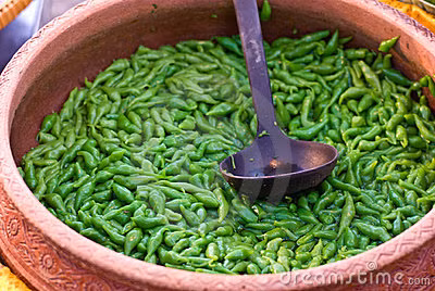 Chè thơm, dai dai, giòn giòn ăn kèm với nước cốt dừa béo ngậy rất ngon.