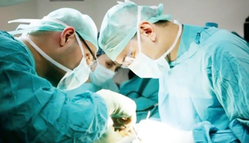 Với một số trường hợp kém may mắn trong quá trình mang thai họ vẫn có thể bị đào thải tạng ghép gây nguy hiểm tính mạng và em bé.