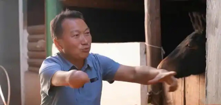 Từ chàng trai khuyết tật đến chủ trang trại rau Tu chang trai khuyet tat den chu trang trai rau