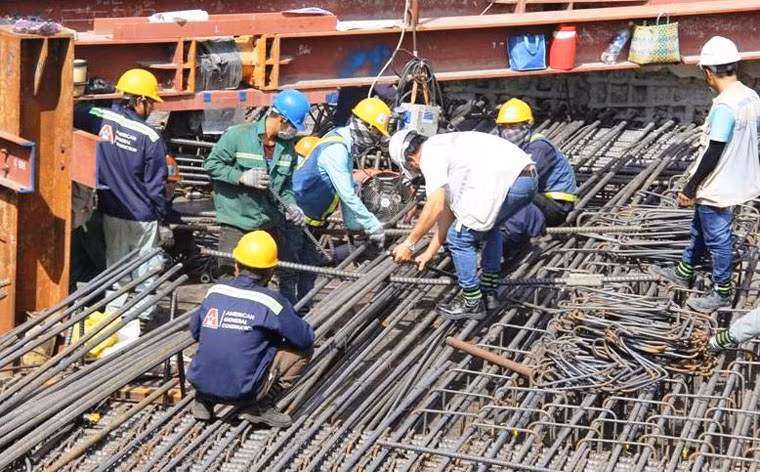 Trong 2 ngày 25 và 26/1 (28 và 29 tháng Chạp), PV Kiến Thức đã có mặt tại công trường thi công nhà ga ngầm Ba Son (từ Nhà hát TPHCM đến ga Ba Son), thuộc tuyến Metro số 1 Bến Thành -Suối Tiên.