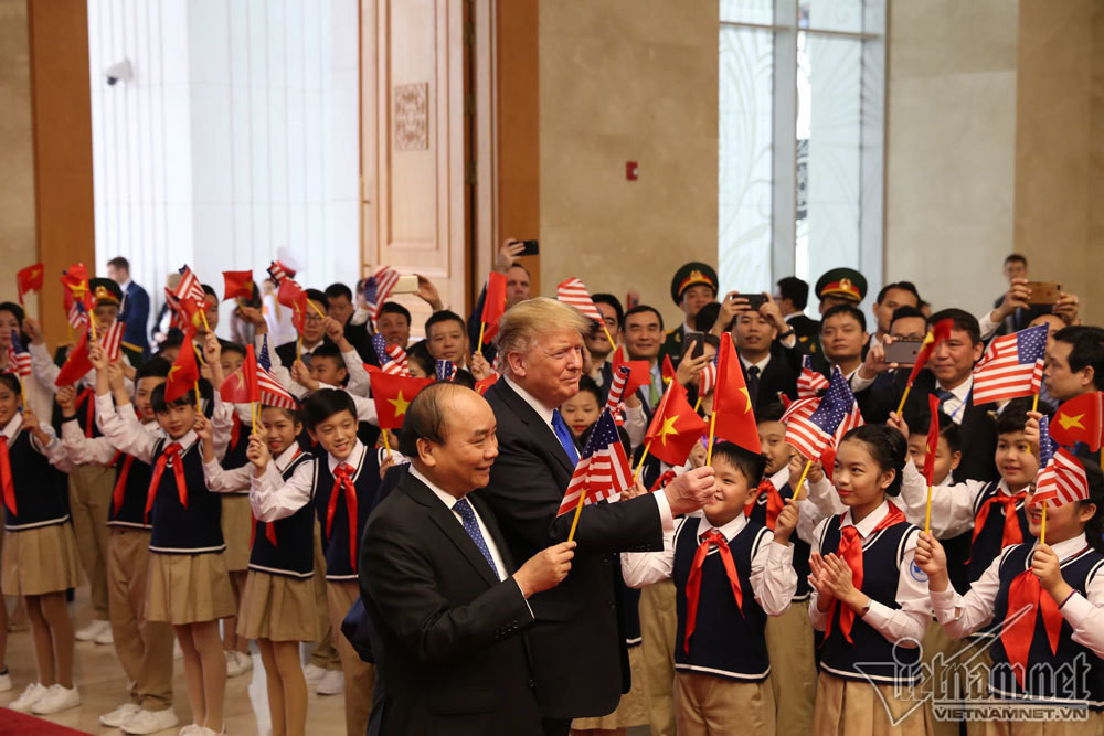 Thu tuong Nguyen Xuan Phuc hoi kien Tong thong Donald Trump-Hinh-2