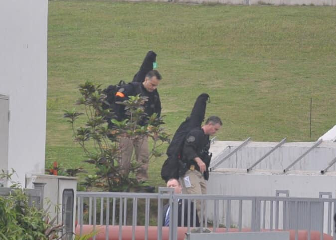 Balo khí tài là vật bất ly thân của các mật vụ trong những ngày diễn ra Hội nghị Thượng đỉnh Mỹ - Triều Tiên tại Hà Nội.