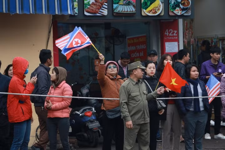 Người dân Việt Nam và Thế giới đều kỳ vọng Hội nghị Thượng đỉnh Mỹ - Triều lần này sẽ đạt bước tiến mới trong công cuộc thiết lập hòa bình thế giới.