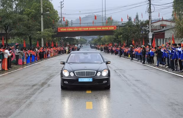 Xuc dong hinh anh nguoi dan Ha Noi don mung Chu tich Kim Jong-un-Hinh-2