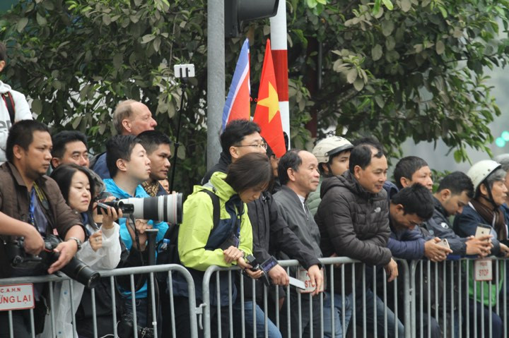 Các phóng viên cũng có mặt rất đông tại khách sạn Melia nơi được cho là đoàn Triều Tiên sẽ lưu trú.