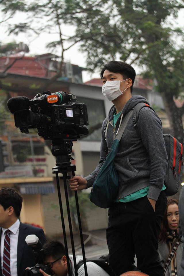 Tại Hà Nội, các PV cũng gần như có một đêm không ngủ.