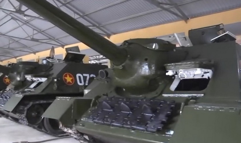 Pháo D-10S mặc dù không đạt hiệu quả cao đối với chiến xa chủ lực hiện đại nhưng vẫn đủ sức tiêu diệt mọi loại xe tăng lội nước hay xe thiết giáp lưỡng cư vốn có vỏ giáp rất mỏng.