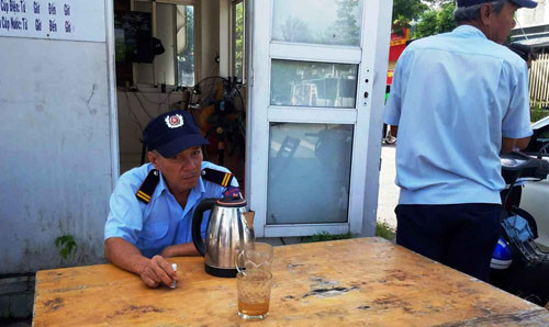 Cac nghi pham vu vui 2 thi the trong betong lam gi o khach san?-Hinh-4