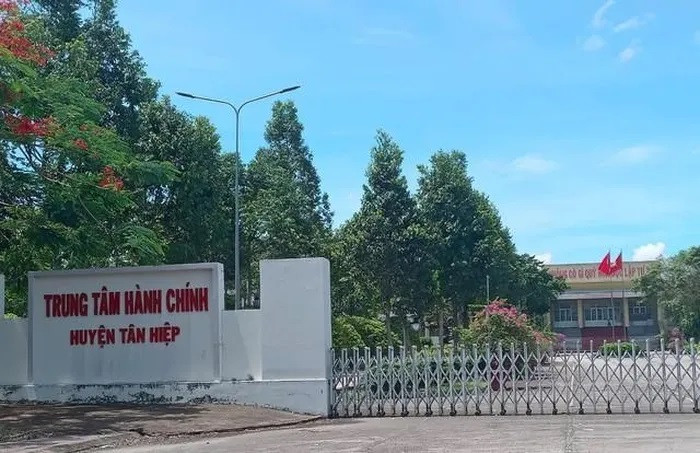 Kiên Giang: Một Phó Chủ tịch UBND huyện Tân Hiệp bị khởi tố Kien Giang: Mot Pho Chu tich UBND huyen Tan Hiep bi khoi to