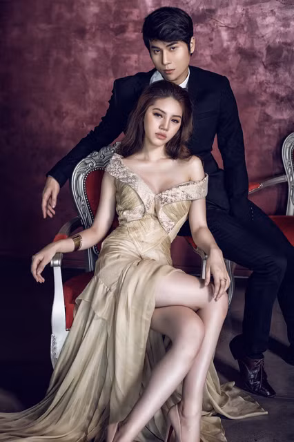 Jolie Nguyễn cho biết cô rất ngưỡng mộ vẻ ngoài lạnh lùng, nam tính và lịch lãm nhưng trái tim vô cùng tinh tế và ấm áp của Wacky Cheng.