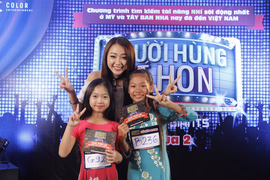 Cau be 4 tuoi Tin Tin gay sot Nguoi hung ti hon-Hinh-5