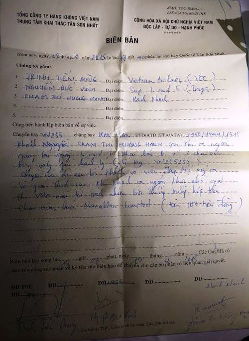 Khách tó Vietnam Alrlines làm “gãy cỏ” chai ruọu gàn 100 triẹu-Hinh-3