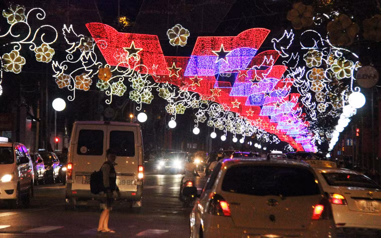 Người dân TP mang tên Bác Hồ kính yêu hạnh phúc đón mừng những ngày đại lễ sắp diễn ra.