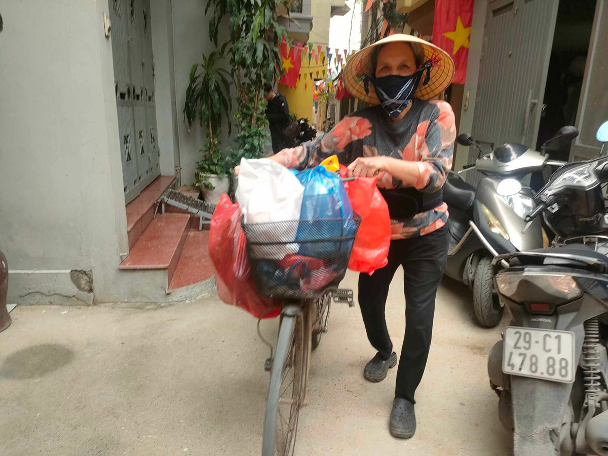 Dự án đã phối hợp với chính quyền địa phương, tổ chức họp với các hộ dân để trao đổi, thống nhất phương án di dời những hộ bị ảnh hưởng. Dự án sẽ hỗ trợ mỗi hộ 16 triệu đồng để ổn định đời sống trong quá trình tạm cư.