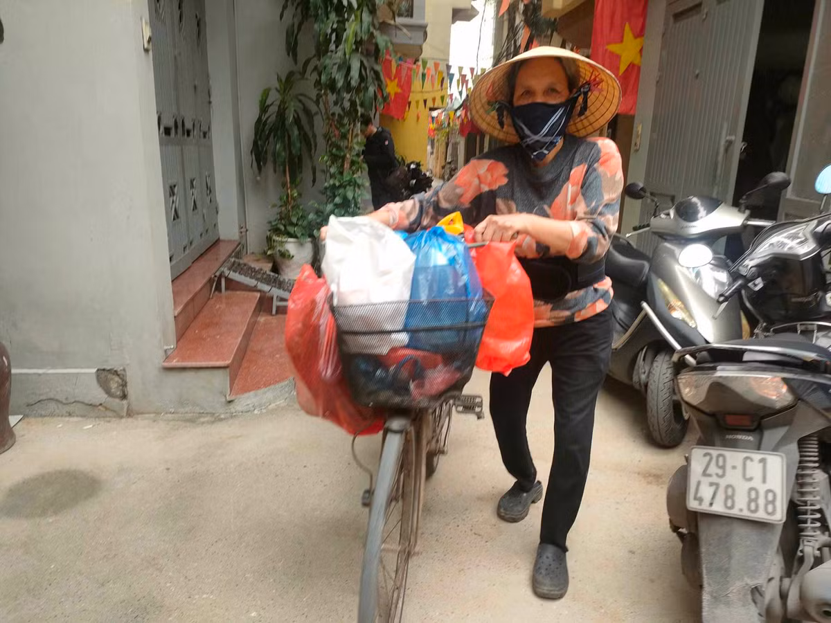 Dự án đã phối hợp với chính quyền địa phương, tổ chức họp với các hộ dân để trao đổi, thống nhất phương án di dời những hộ bị ảnh hưởng. Dự án sẽ hỗ trợ mỗi hộ 16 triệu đồng để ổn định đời sống trong quá trình tạm cư.