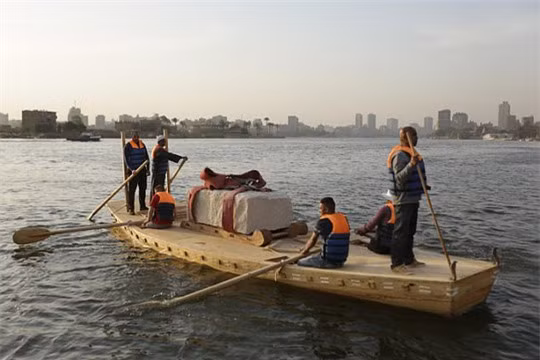 "Đội đặc nhiệm" có nhiệm vụ mở một tuyến kênh nhân tạo nối liền công trường với Asawan - khu vực khai thác đá granit cách đó 533 dặm - và Tula - khu vực khai thác đá vôi, cách 8 dặm.