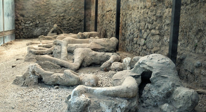 Những người hóa đá nổi tiếng ở thị trấn Pompeii lân cận