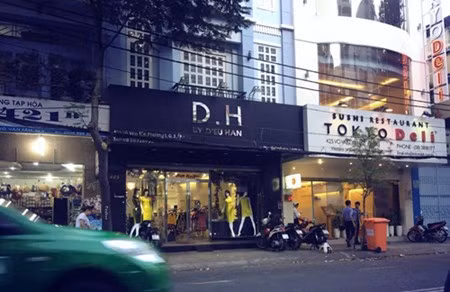 Bà Trang làm đơn phản tố, bác bỏ những nội dung Diệu Hân trình bày và yêu cầu trả đủ 360 triệu cho 8 tháng thuê nhà còn lại trong hợp đồng, cho dù hoa hậu này không sử dụng căn nhà suốt thời gian đó. Trong ảnh là căn nhà bà Trang cho Diệu Hân thuê.