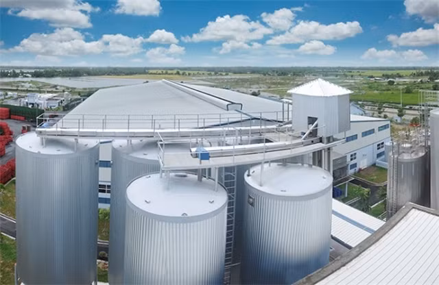 Nhà máy được xây dựng trên diện tích 3,99 ha, với tổng mức đầu tư khoảng 600 tỷ đồng, từ nguồn vốn đầu tư phát triển của Sabeco, vốn của các cổ đông và vốn vay.