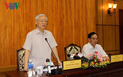 Vu Pho Chu tich tinh di xe Lexus: Lam ton thuong uy tin cua Dang!