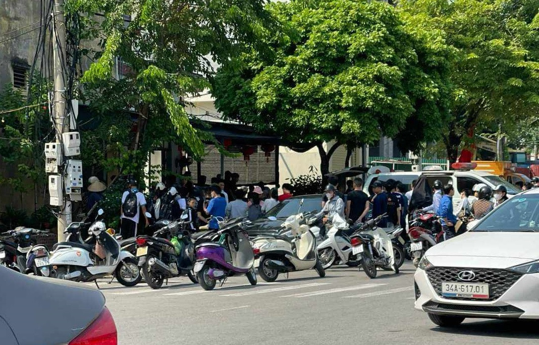 Hải Dương: Mâu thuẫn, chồng đâm vợ tử vong rồi tự sát Hai Duong: Mau thuan, chong dam vo tu vong roi tu sat