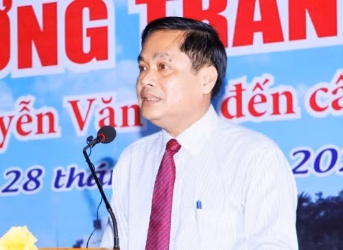 Ông Hồng cũng được giao quản lý kinh tế đối ngoại; xúc tiến đầu tư - thương mại; chỉ đạo hội nhập kinh tế quốc tế; các dự án hỗ trợ phát triển chính thức (ODA) và vốn vay ưu đãi của các nhà tài trợ nước ngoài; ký quyết định chủ trương đầu tư các công trình, dự án thuộc lĩnh vực thương mại, công nghiệp và dịch vụ…