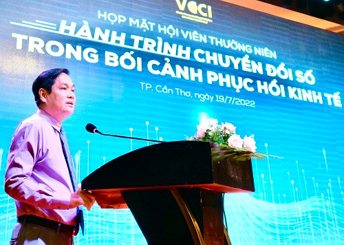 Tại kỳ họp thứ 19, Hội đồng nhân dân thành phố Cần Thơ khóa IX, nhiệm kỳ 2016 - 2021, ông Nguyễn Văn Hồng được bầu giữ chức vụ Phó Chủ tịch UBND TP Cần Thơ.