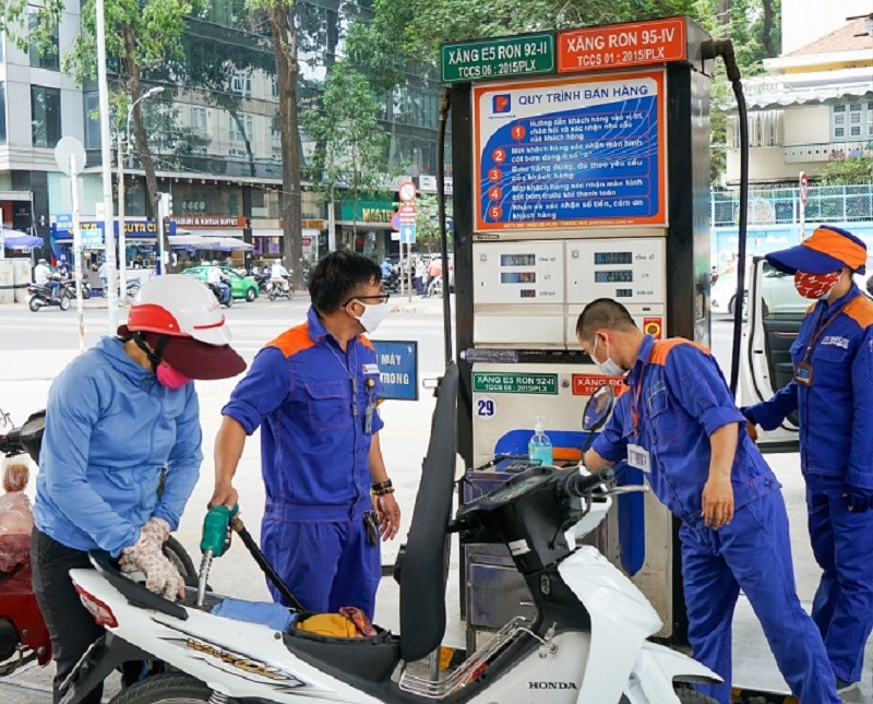 Quỹ bình ổn giá xăng dầu đang dư hơn 7400 tỷ đồng Quy binh on gia xang dau dang du hon 7400 ty dong