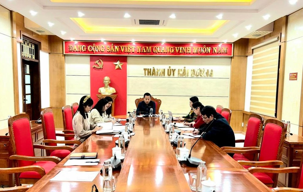 Hải Dương: Khai trừ Đảng đối tượng “hiếp dâm người dưới 16 tuổi” Hai Duong: Khai tru Dang doi tuong “hiep dam nguoi duoi 16 tuoi”