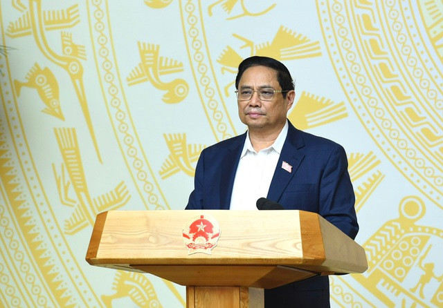 Thu tuong: Nghien cuu giam can bo, cong chuc cap tinh, huyen de tang cuong co so